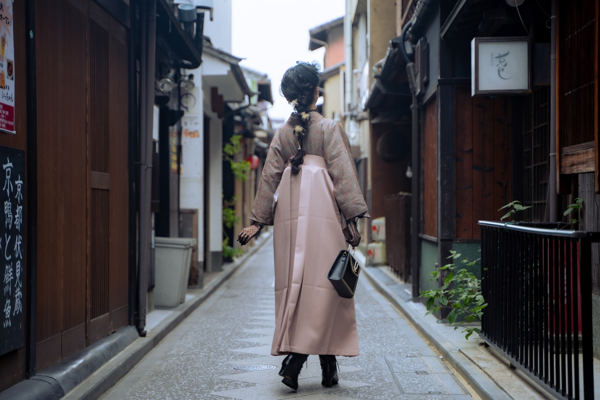 紅白茶色の袴