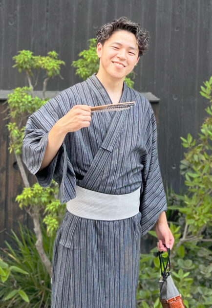 着流しはどのようなスタイル？ふさわしい着用シーンや着物の選び方を 