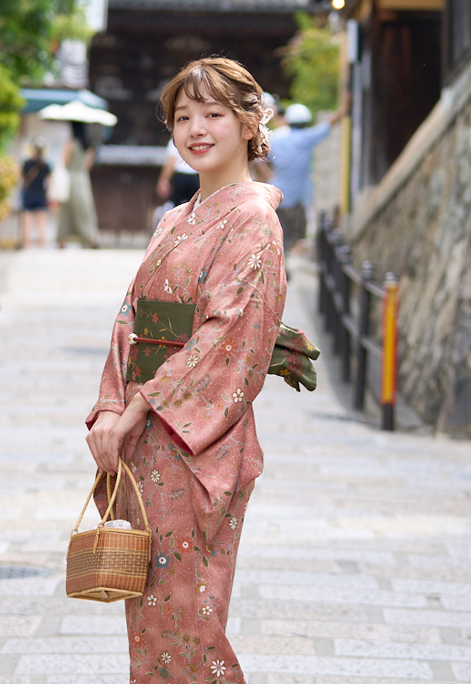 トレンド着物（ヘアセット込み）プラン（レース着物・アンティーク着物 