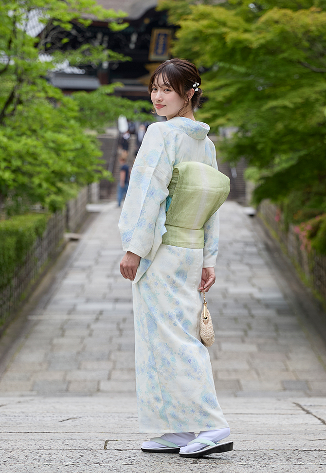着物レンタル京越 トレンド浴衣(ヘアセット込み)プラン