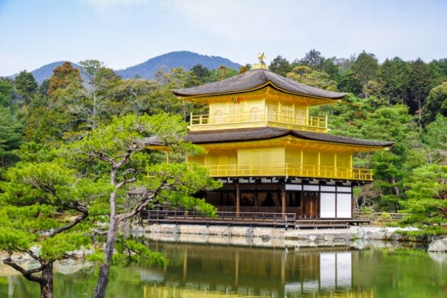 京都・金閣寺はなぜ金色？着物で訪れたいキラキラ世界の歴史と謎 
