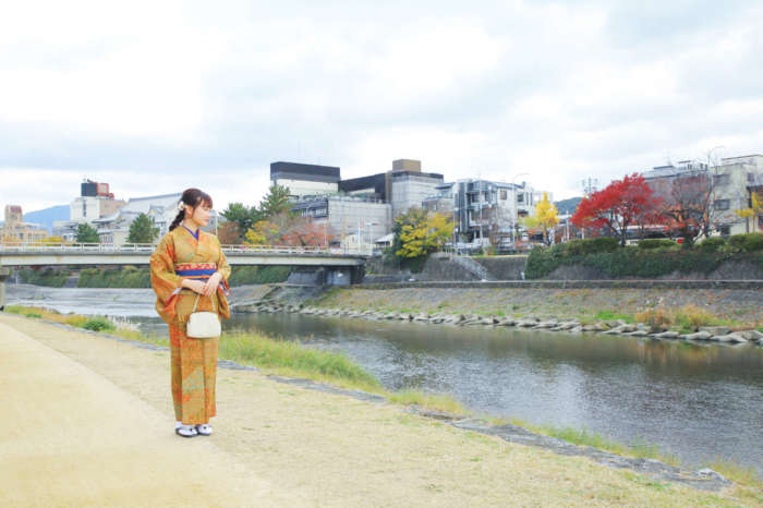 鴨川でアンティーク着物