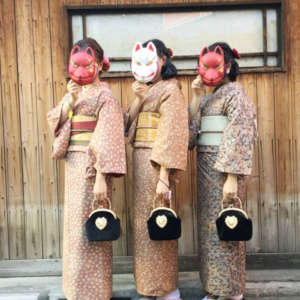 アンティーク着物3人