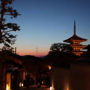 東山花灯路